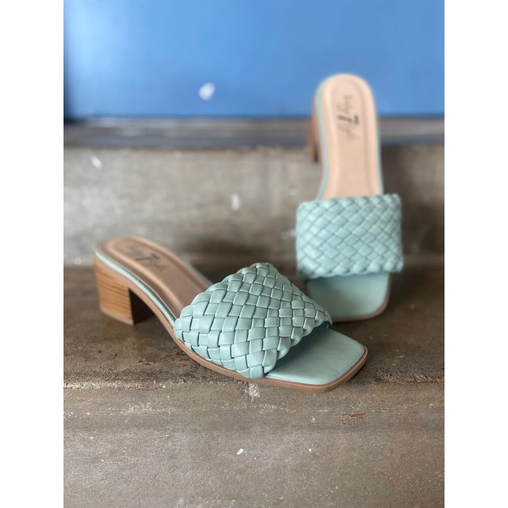 Vintage 7 Eight brand “Sarah” pastel green woven slide sandal with block heel
